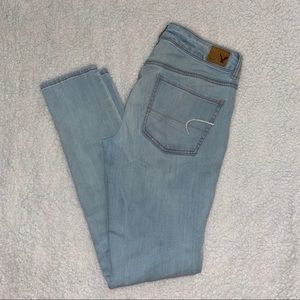 American Eagle Light-wash Denim Jeggings